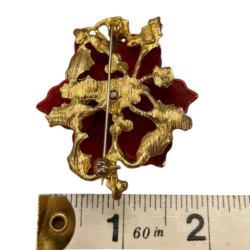 Signed KC Kenneth Cole Red Poinsettia Mesh Enameled Flower‎ Brooch Pin Christmas